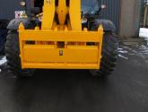 JCB 5650 - Pin & Cone Quick Hitch Adapter