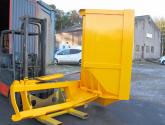 Side Tipping Bucket c/w Chute Extension