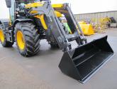 JCB Fast Trac with Quicke Loader - General Purpose Bucket