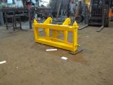 JCB 526 - Pin & Cone Quick Hitch Adapter