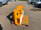 Implement mover - Manitou brackets, nylon pads and removable drawbar