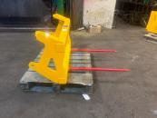 Single Bale Spike c/w Pin and Cone Brackets